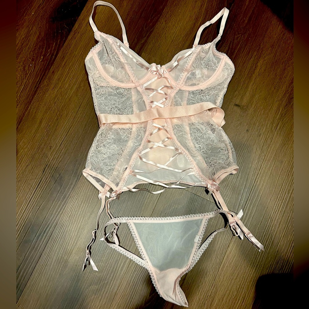 Light Pink 2 piece Corset Lingerie Set Adore Me Size 34C Small